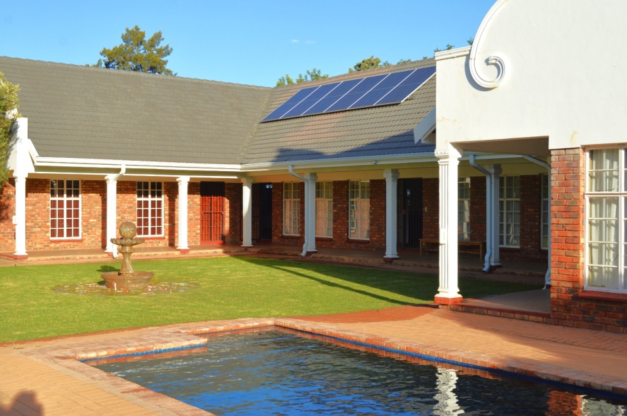 4 Bedroom Property for Sale in Flamwood North West